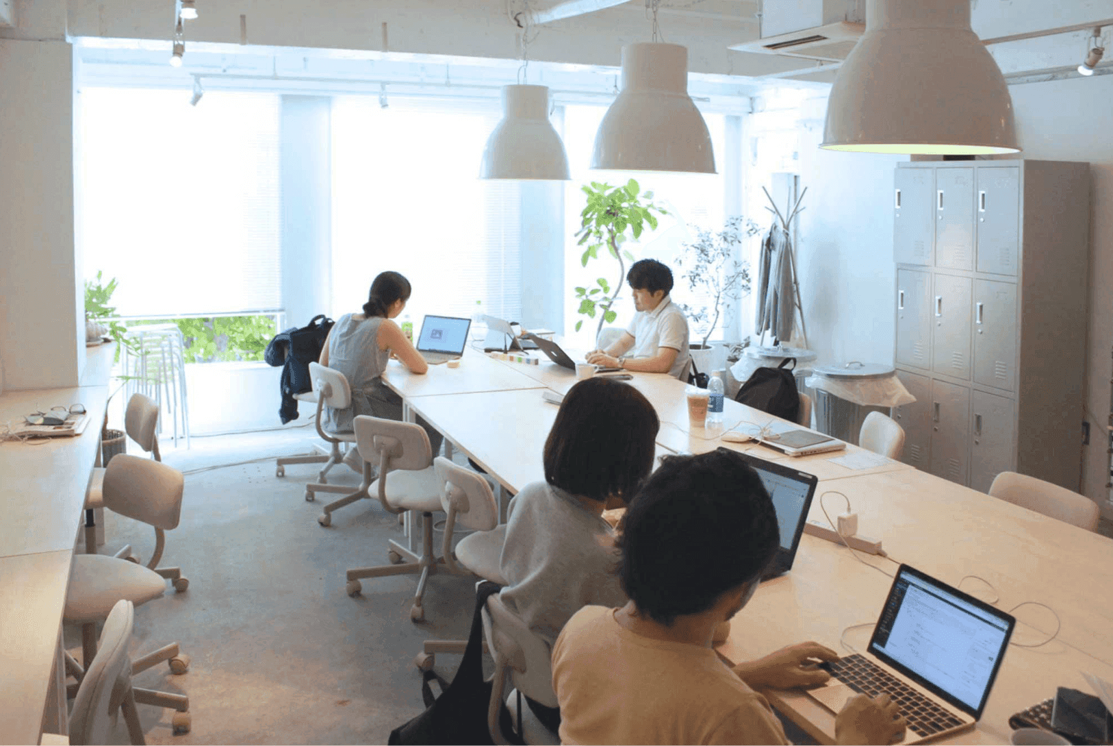 ハニカムを「集合」のモチーフに、自社運営によるコワーキングスペース事業への挑戦